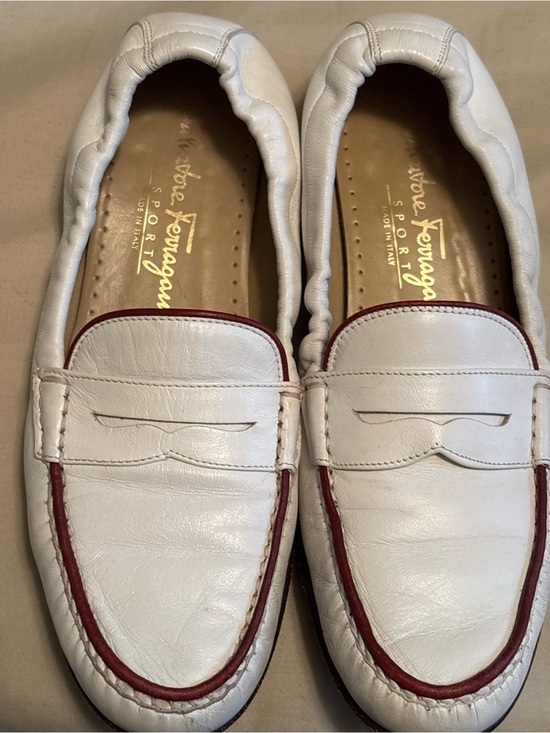 Salvatore Ferragamo Shoes - White Salvatore Ferragamo vintage 
Loafer size 7